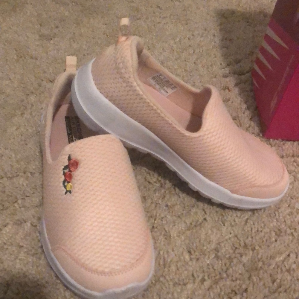Girls sketcher slide on sneakers